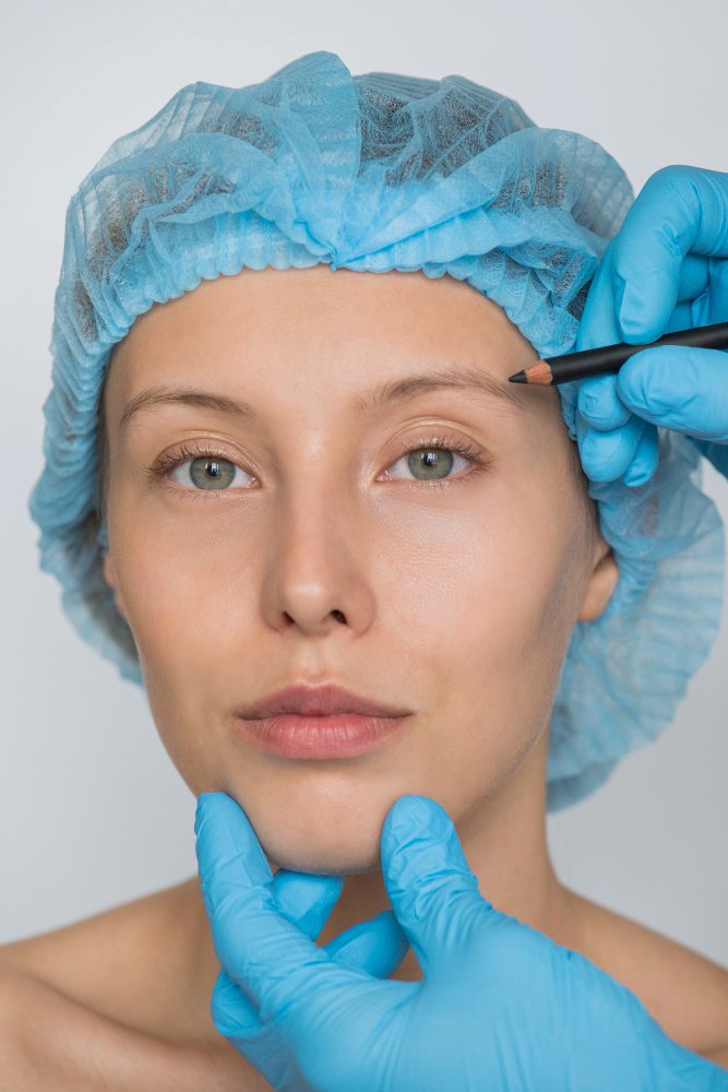 Кошачий взгляд операция кантопластика в клинике Cayra Clinic Анталья
