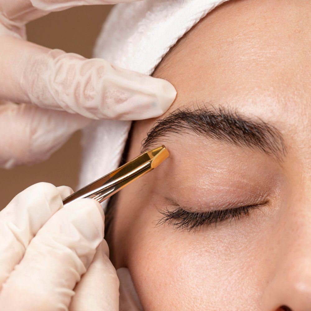 Подтяжка бровей Brow Lift в клинике Cayra Clinic Анталья Турция