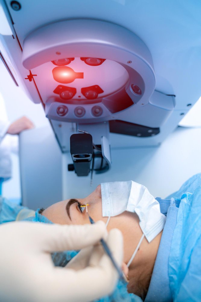 Витреоретинальная хирургия глаза в клинике Cayra Clinic Анталья